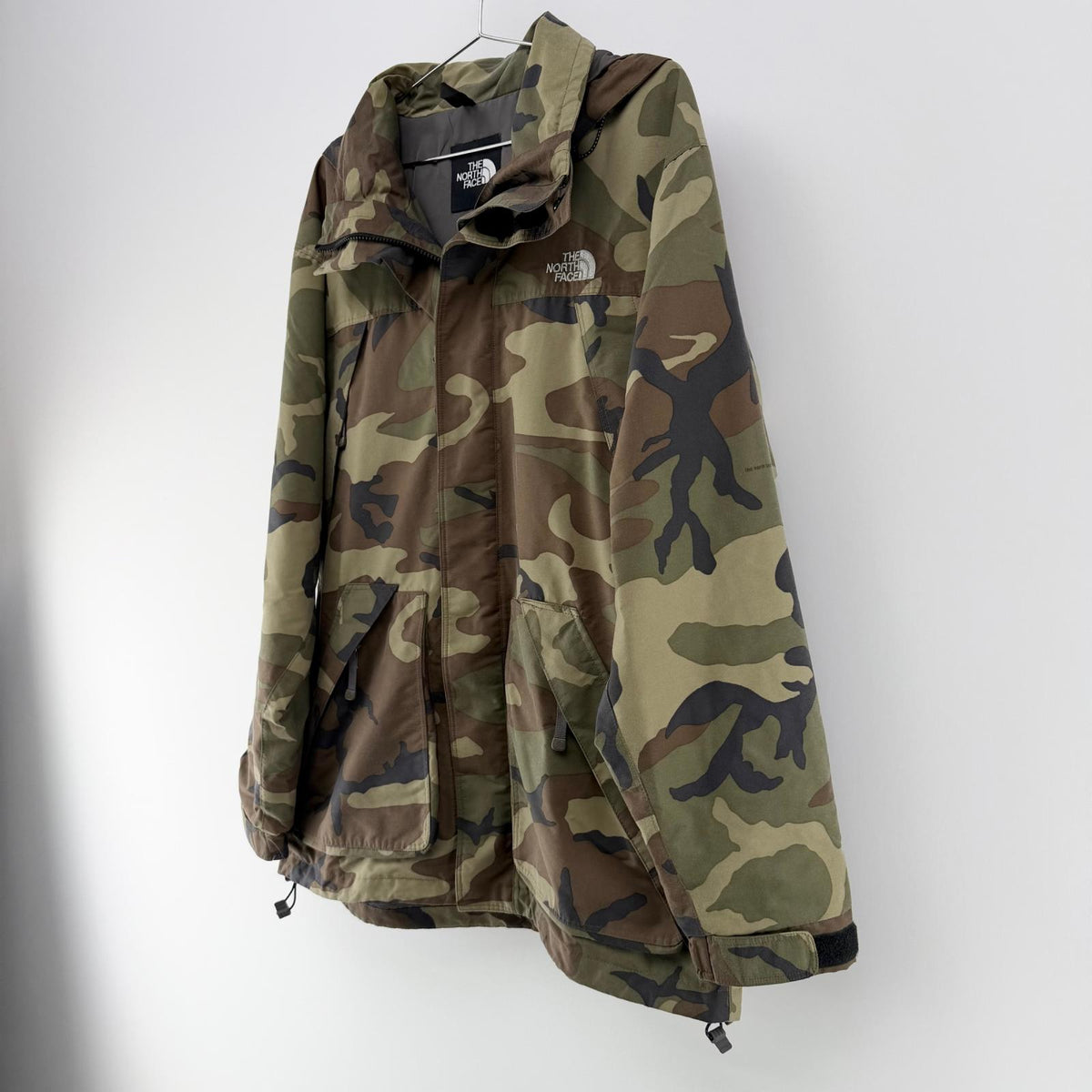 【美品】THE NORTH FACE ミリタリージャケット 迷彩 XLサイズ【クリーニング発送】