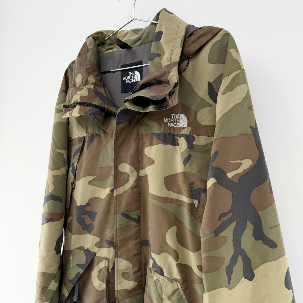 【美品】THE NORTH FACE ミリタリージャケット 迷彩 XLサイズ【クリーニング発送】