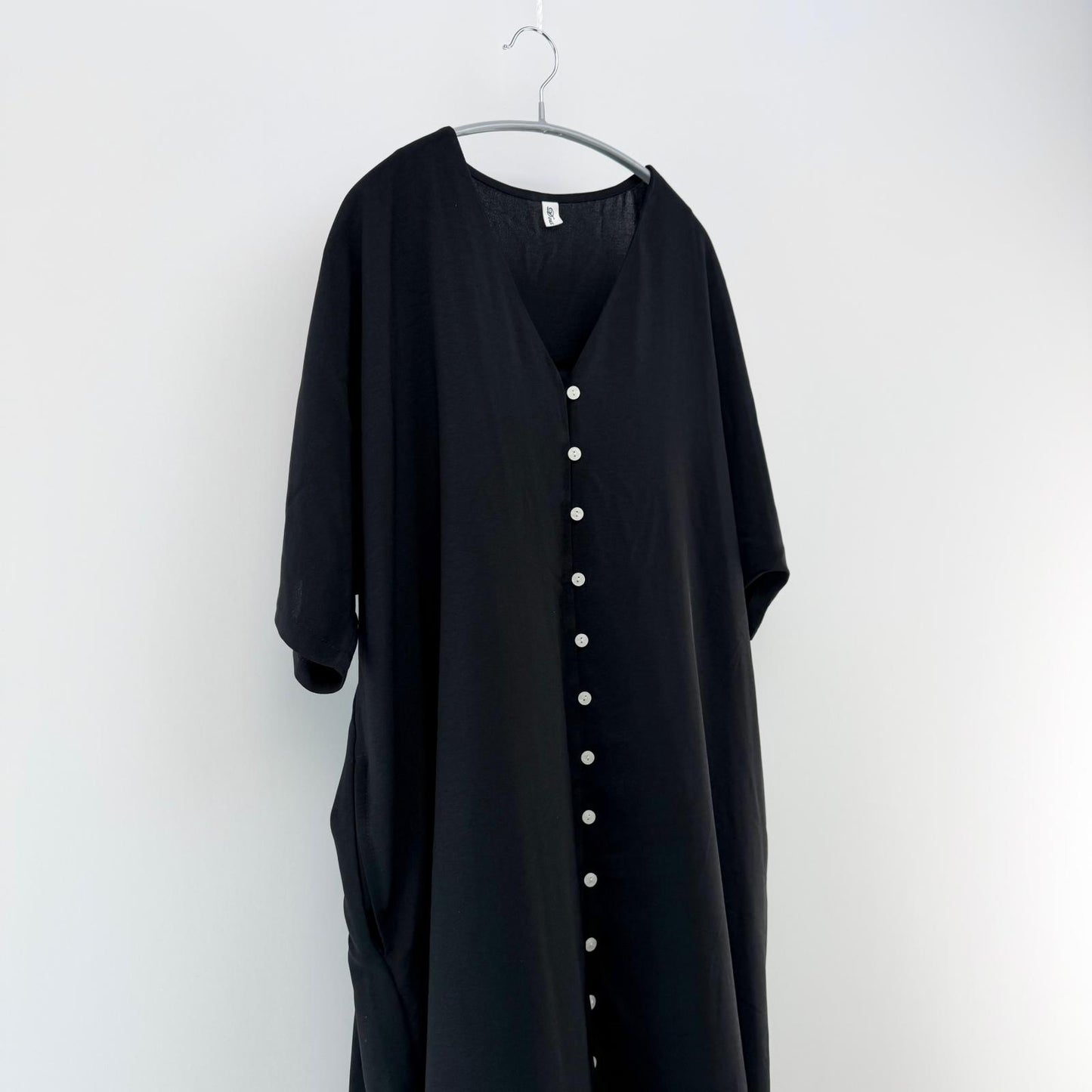 【美品】doux belle シャツワンピース ブラック Fサイズ【クリーニング発送】