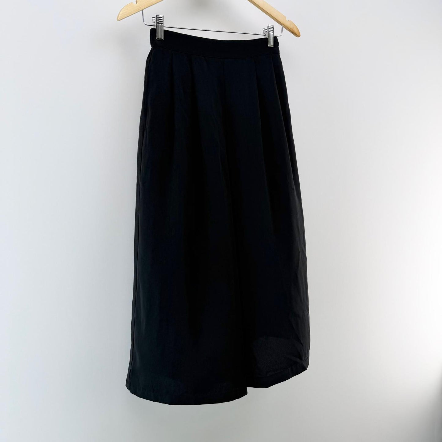 【美品】comfort basic ガウチョパンツ ブラック Lサイズ【クリーニング発送】