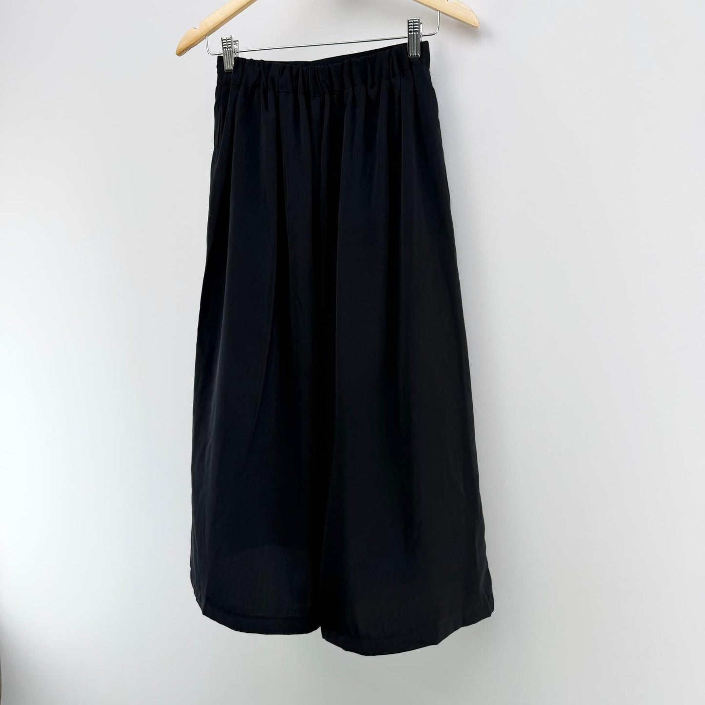 【美品】comfort basic ガウチョパンツ ブラック Lサイズ【クリーニング発送】