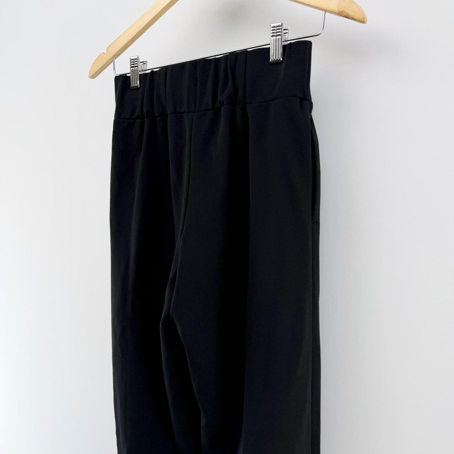 【美品】Frene スラックス ブラック Mサイズ【クリーニング発送】
