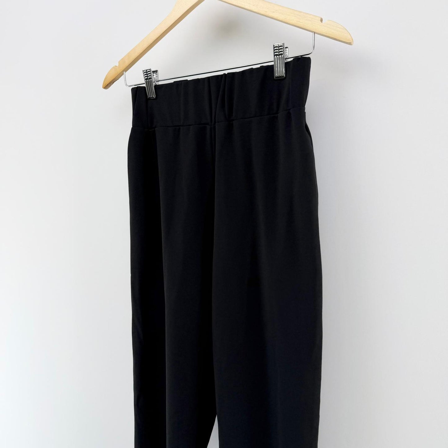 【美品】Frene スラックス ブラック Mサイズ【クリーニング発送】