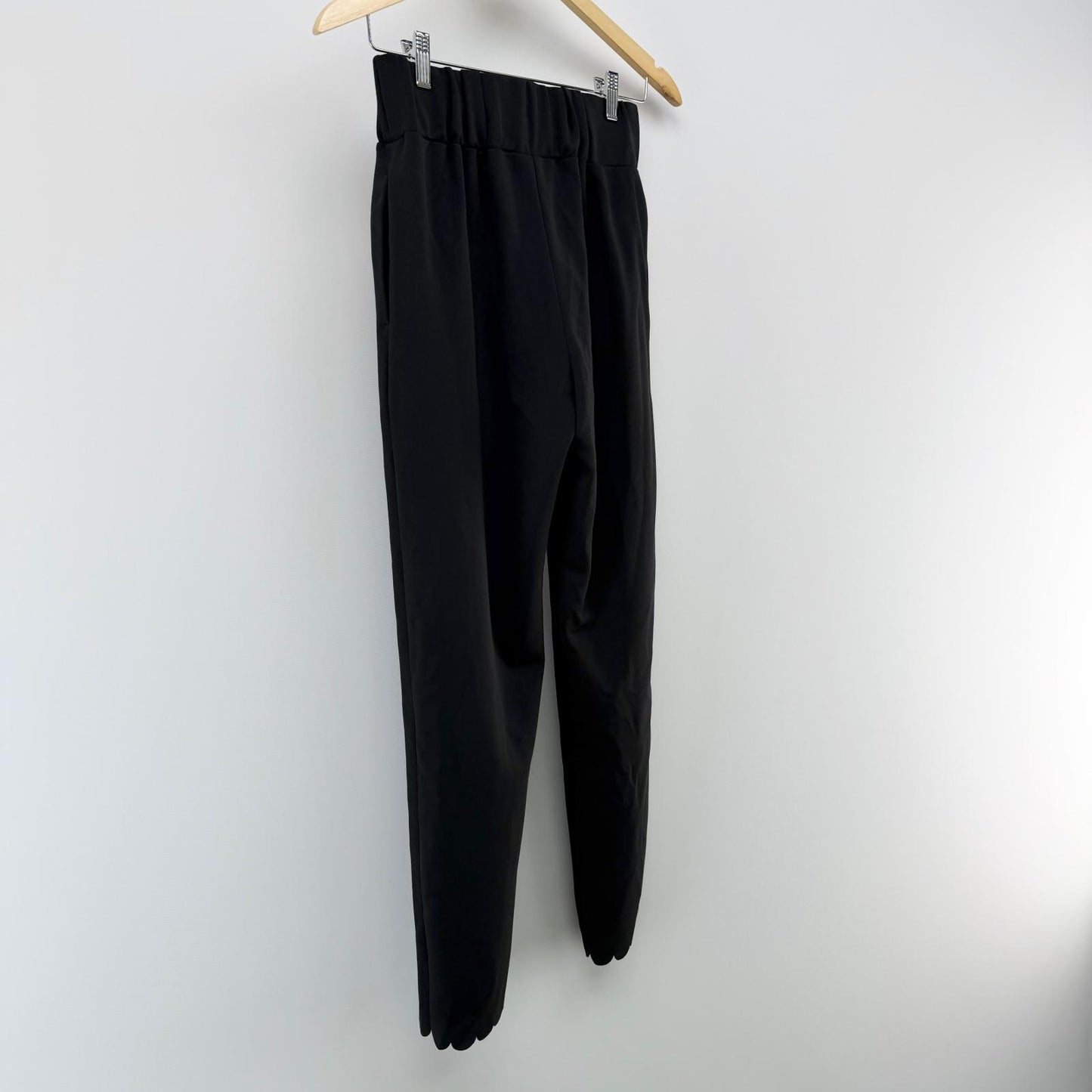 【美品】Frene スラックス ブラック Mサイズ【クリーニング発送】
