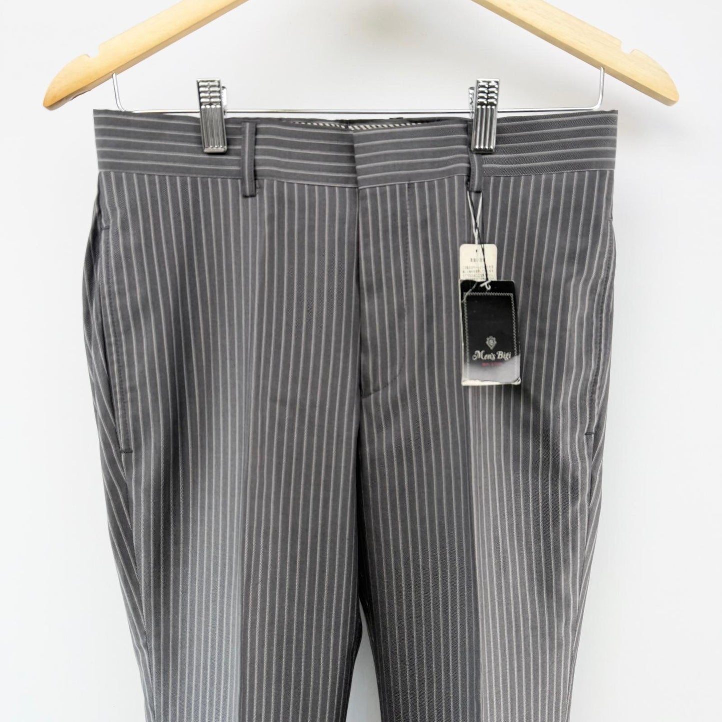 【新品タグ付】メンズビギ ビジネススーツ上下 ストライプ 01サイズ【美品】