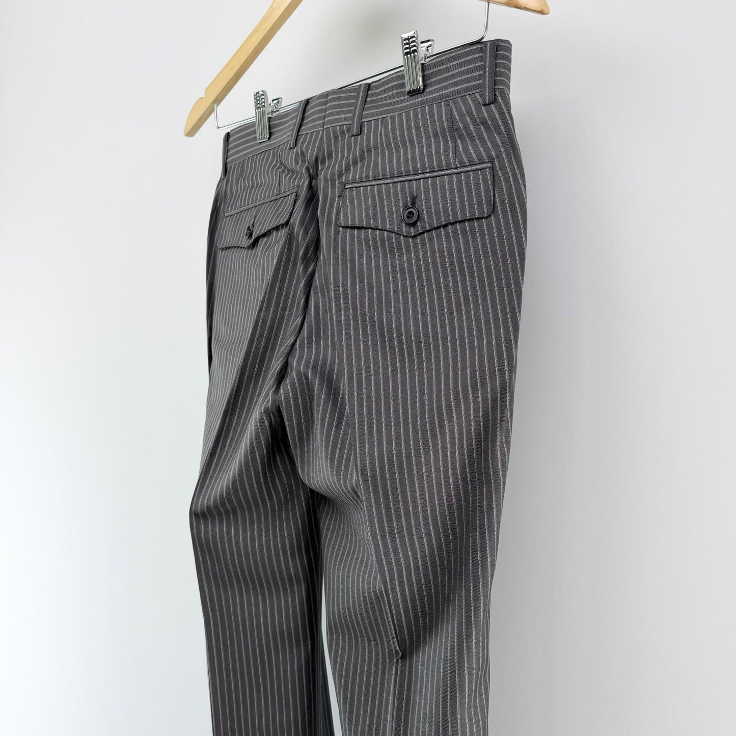 【新品タグ付】メンズビギ ビジネススーツ上下 ストライプ 01サイズ【美品】