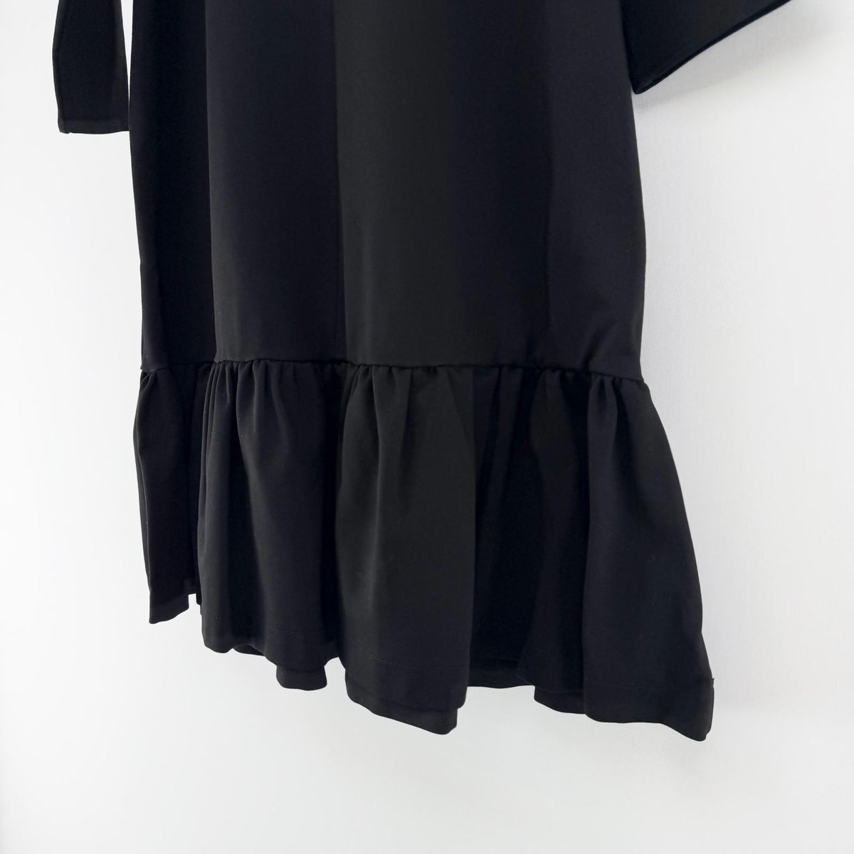 【美品】SNIDEL ワンピース ブラック Fサイズ【クリーニング発送】