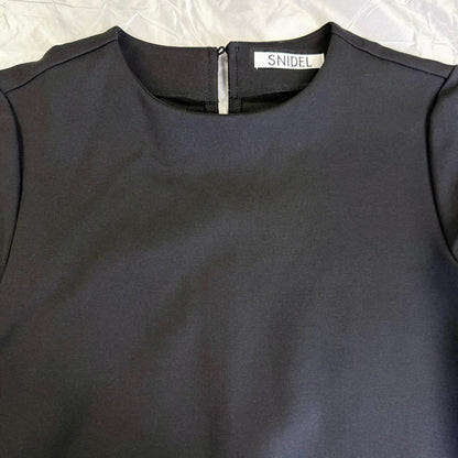 【美品】SNIDEL ワンピース ブラック Fサイズ【クリーニング発送】