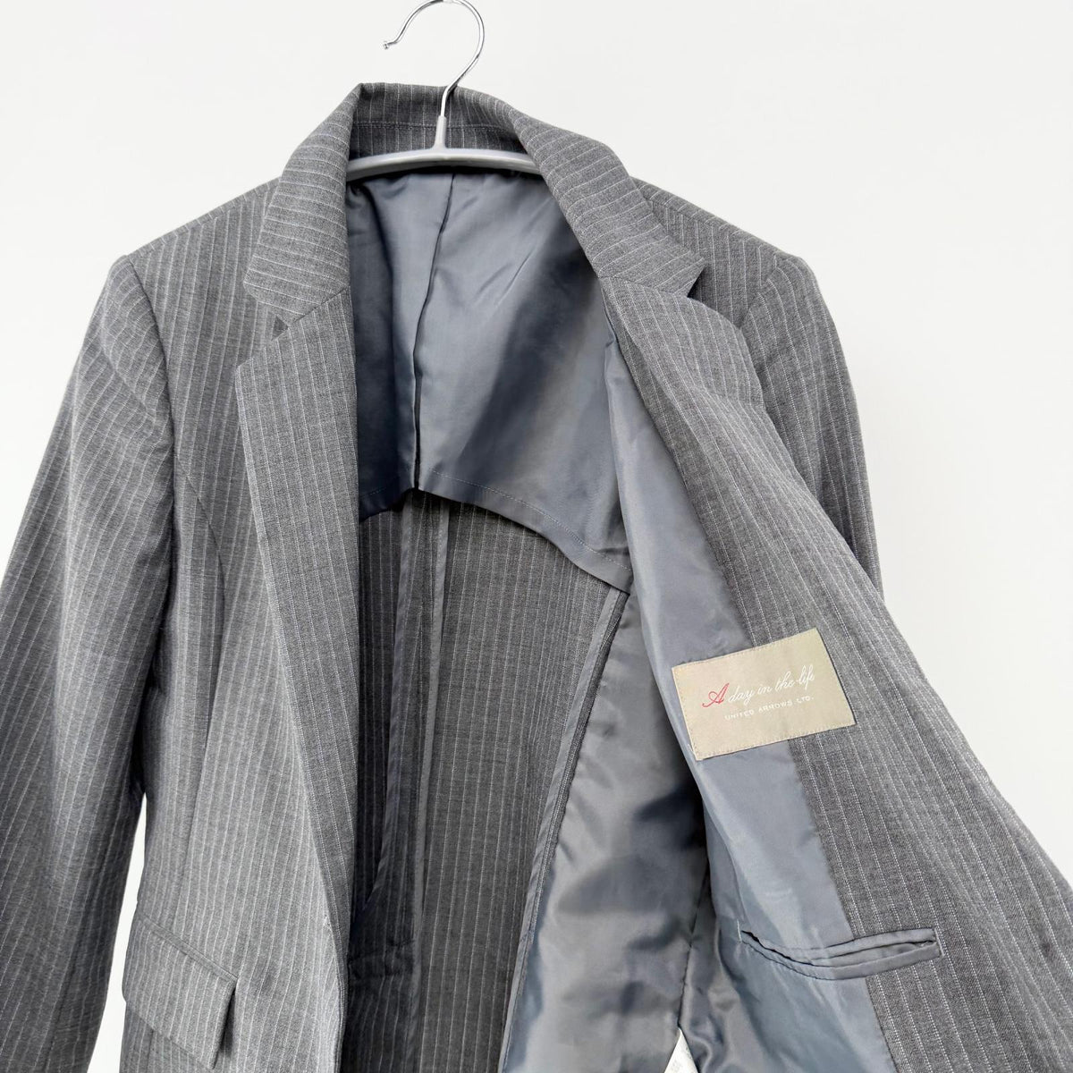 【美品】a day in the life スーツスカート上下 グレイ 36サイズ【クリーニング発送】