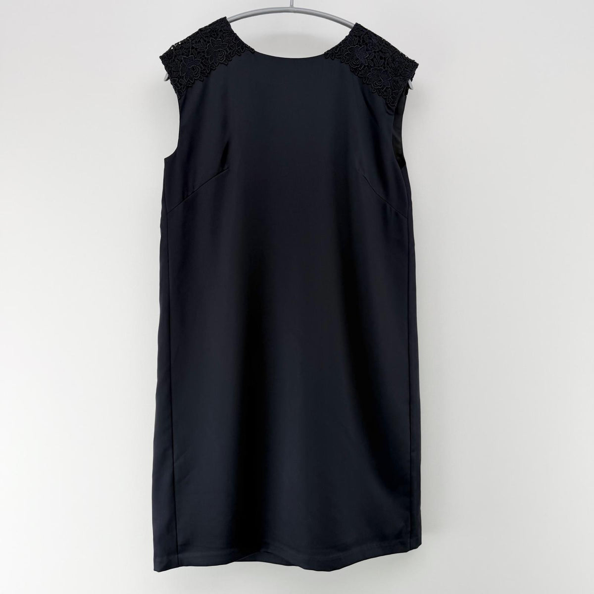 【美品】stola ワンピース ブラック 38サイズ【クリーニング発送】