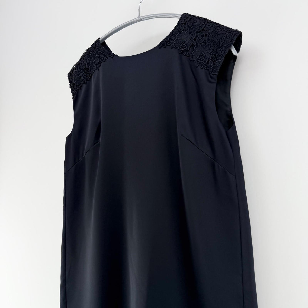 【美品】stola ワンピース ブラック 38サイズ【クリーニング発送】