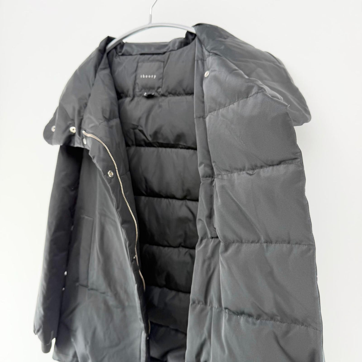 【美品】theory ダウンコート ブラック Pサイズ【クリーニング発送】