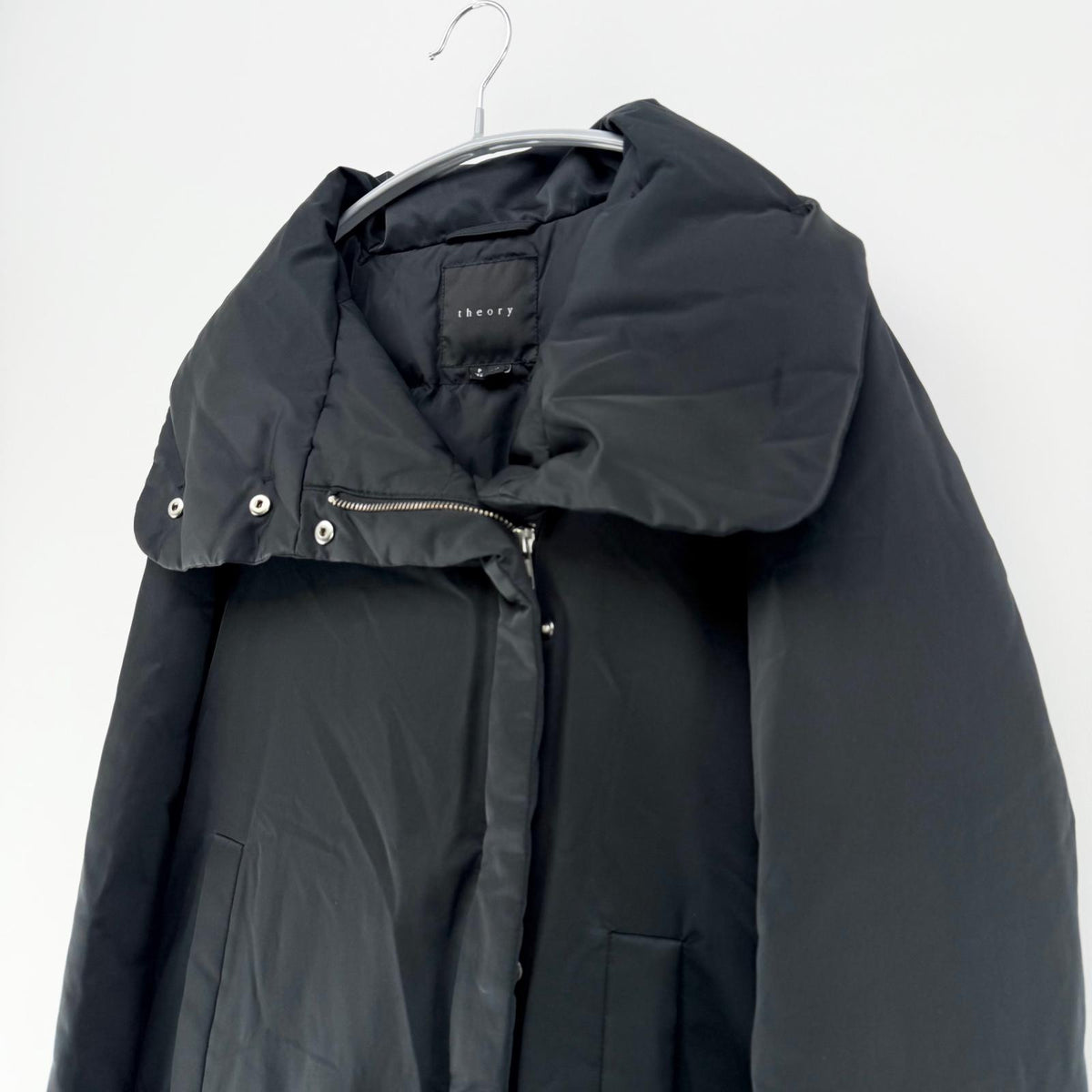 【美品】theory ダウンコート ブラック Pサイズ【クリーニング発送】