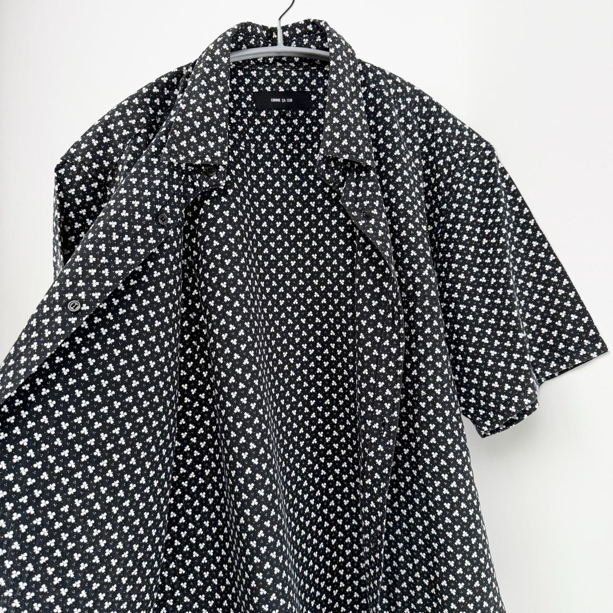 【美品】COMME CA ISM 半袖シャツ ブラック Fサイズ【クリーニング発送】